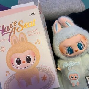 Labubu Have a Seat (Ququ)